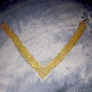 Gold V-shaped necklace